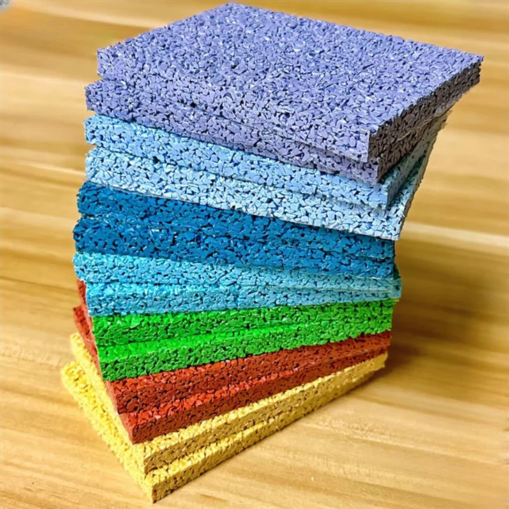 A Layer Of EPDM Sports Surfacr Layer For Amusement Park factory